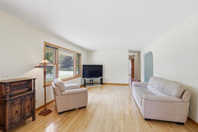 3110 W 82nd Street, Bloomington, MN 55431