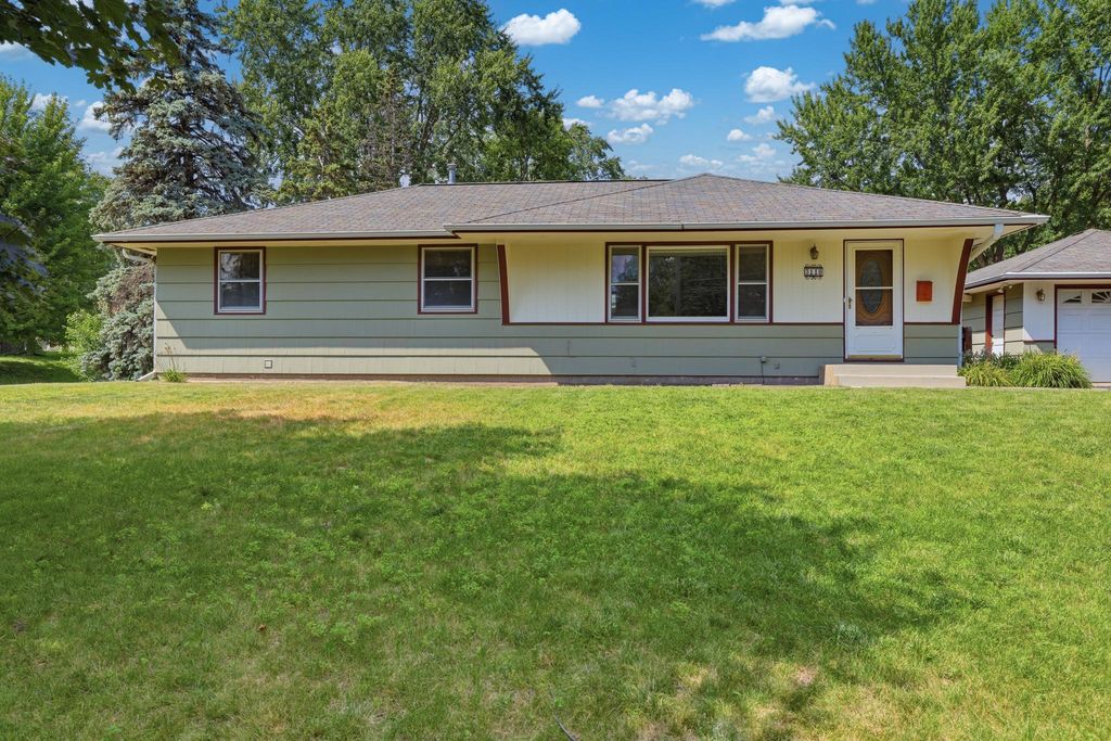 3110 W 82nd Street, Bloomington, MN 55431 — photo 2