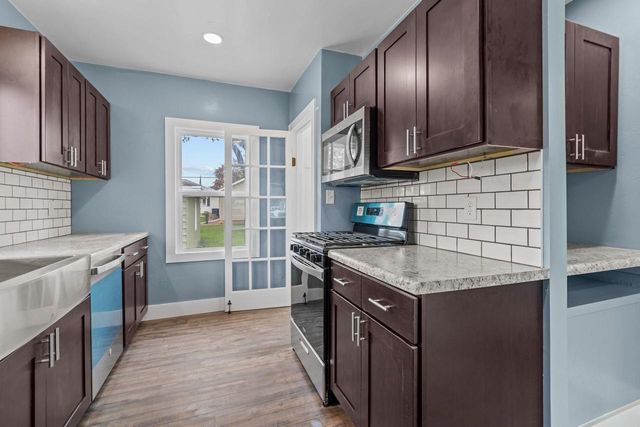 1034 ADAMS AVENUE, Oshkosh, WI 54902