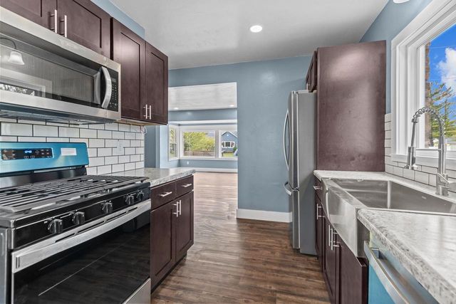 1034 ADAMS AVENUE, Oshkosh, WI 54902