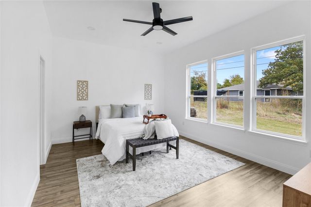 310 Outboard Drive, Gun Barrel City, TX 75156