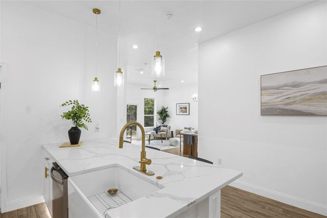 310 Outboard Drive, Gun Barrel City, TX 75156