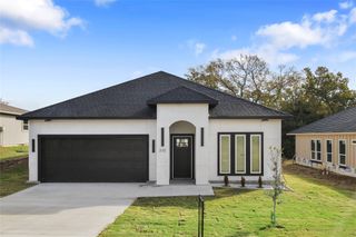 310 Outboard Drive, Gun Barrel City, TX 75156