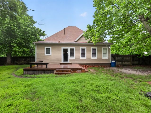 1301 Locust Street, Commerce, TX 75428
