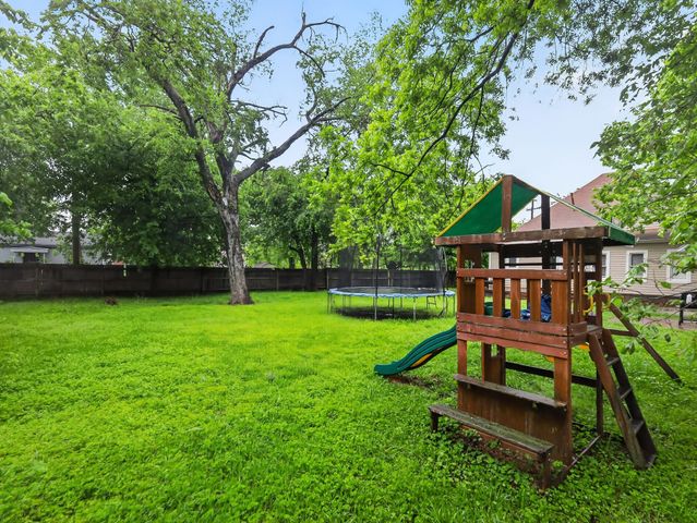 1301 Locust Street, Commerce, TX 75428