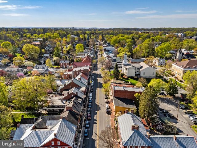 301 E GERMAN ST, Shepherdstown, WV 25443