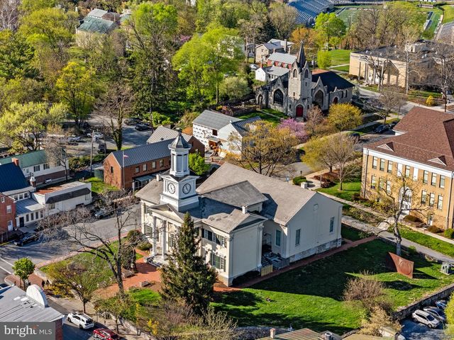 301 E GERMAN ST, Shepherdstown, WV 25443