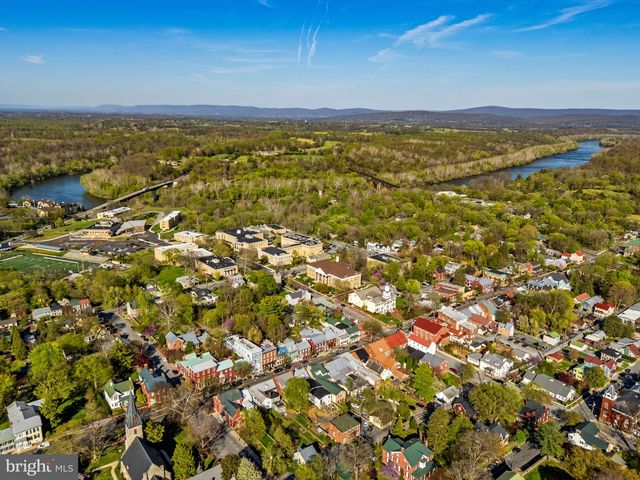 301 E GERMAN ST, Shepherdstown, WV 25443
