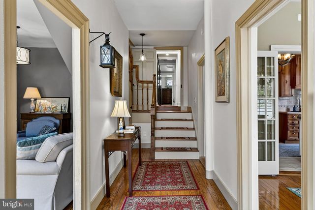 301 E GERMAN ST, Shepherdstown, WV 25443