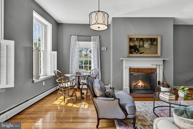 301 E GERMAN ST, Shepherdstown, WV 25443