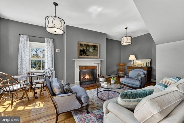301 E GERMAN ST, Shepherdstown, WV 25443