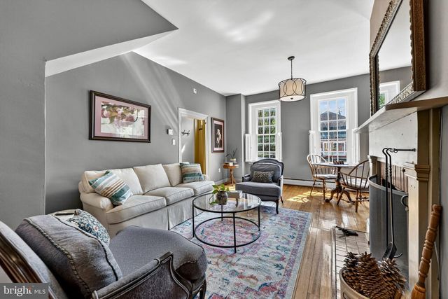 301 E GERMAN ST, Shepherdstown, WV 25443