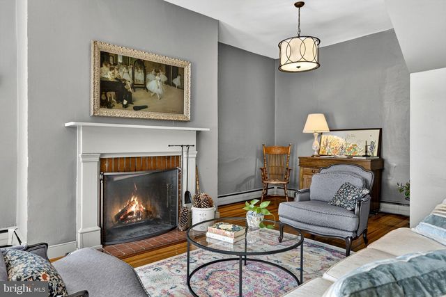 301 E GERMAN ST, Shepherdstown, WV 25443