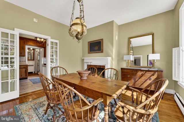 301 E GERMAN ST, Shepherdstown, WV 25443