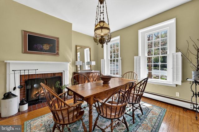 301 E GERMAN ST, Shepherdstown, WV 25443