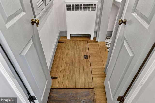 301 E GERMAN ST, Shepherdstown, WV 25443