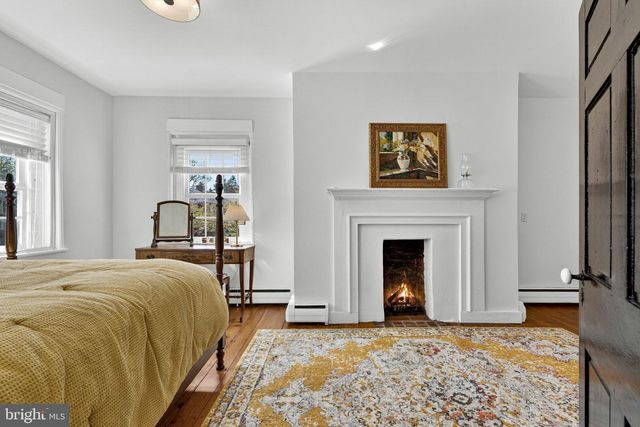 301 E GERMAN ST, Shepherdstown, WV 25443
