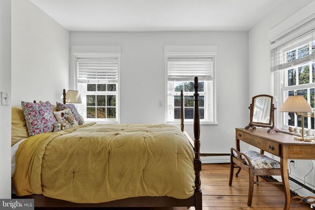 301 E GERMAN ST, Shepherdstown, WV 25443