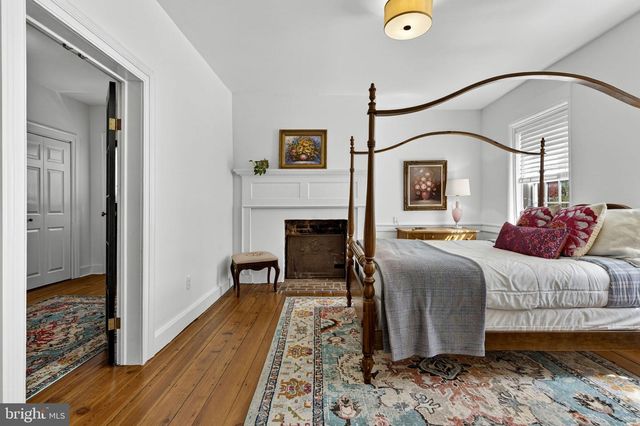 301 E GERMAN ST, Shepherdstown, WV 25443