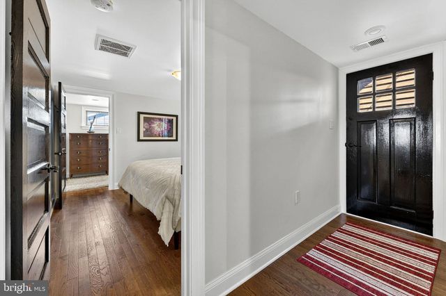 301 E GERMAN ST, Shepherdstown, WV 25443