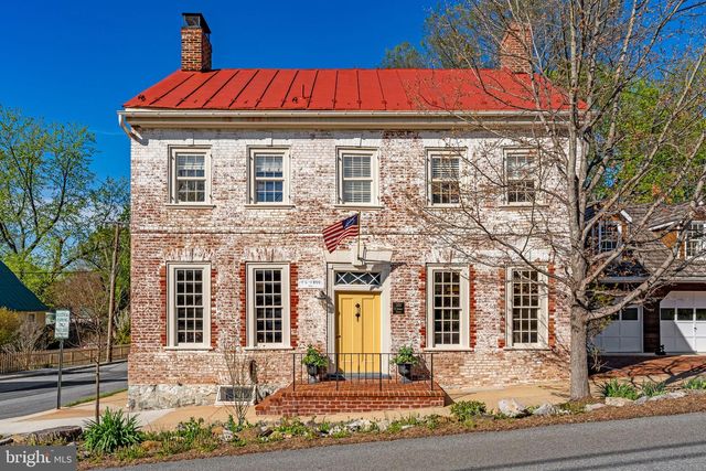 301 E GERMAN ST, Shepherdstown, WV 25443