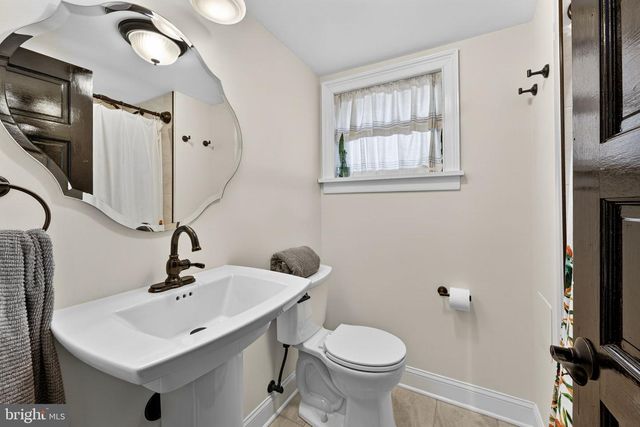 301 E GERMAN ST, Shepherdstown, WV 25443