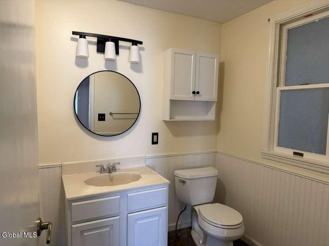 16 Kemp Avenue, Brunswick, NY 12180