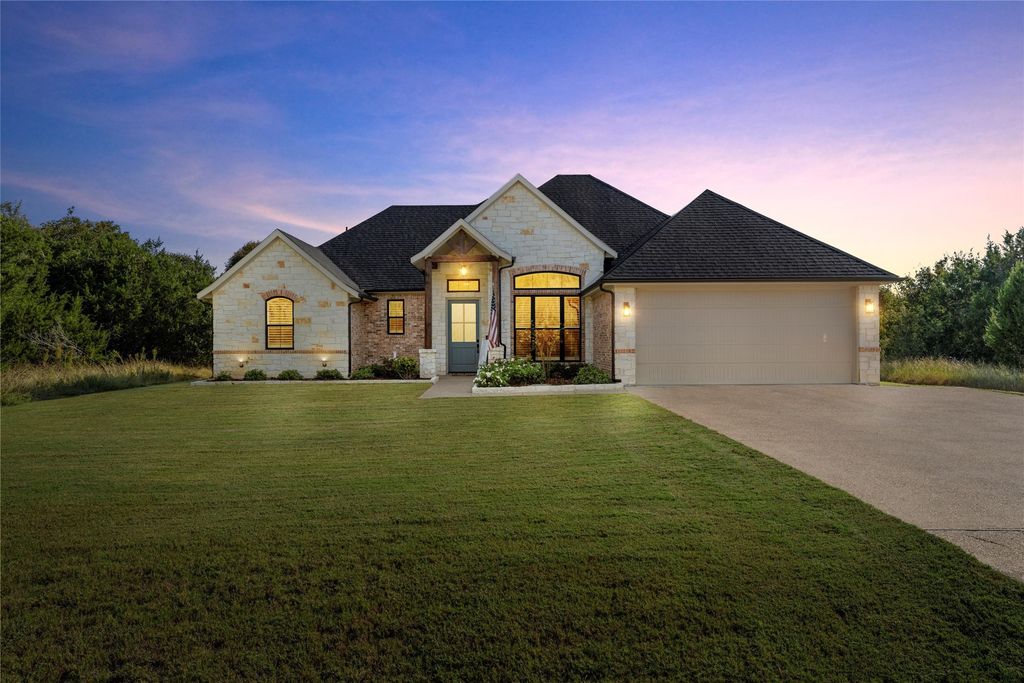 12195 Rolling Oaks Drive, Whitney, TX 76692