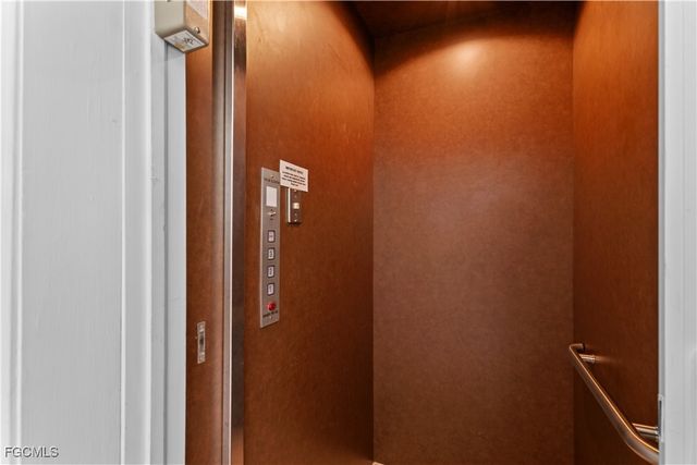 1104 6th ST S 1, Naples, FL 34102