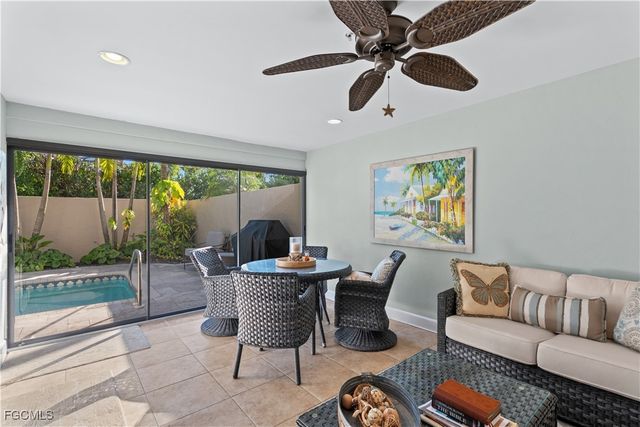 1104 6th ST S 1, Naples, FL 34102