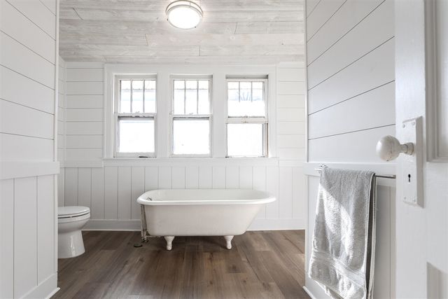 307 Ridgewood Street, Grand Rapids, MI 49548