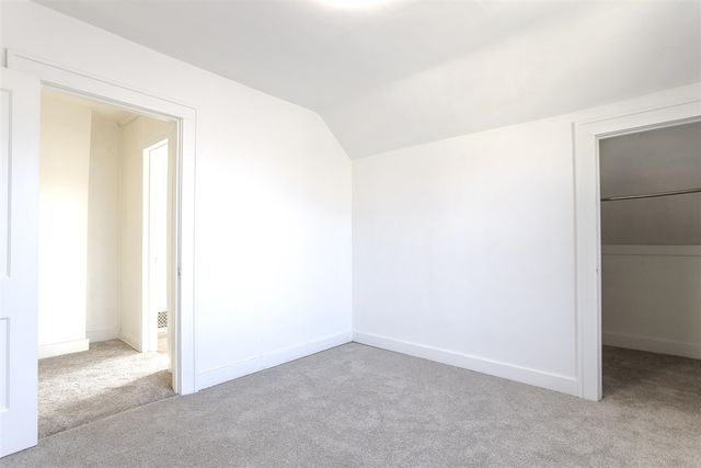 307 Ridgewood Street, Grand Rapids, MI 49548