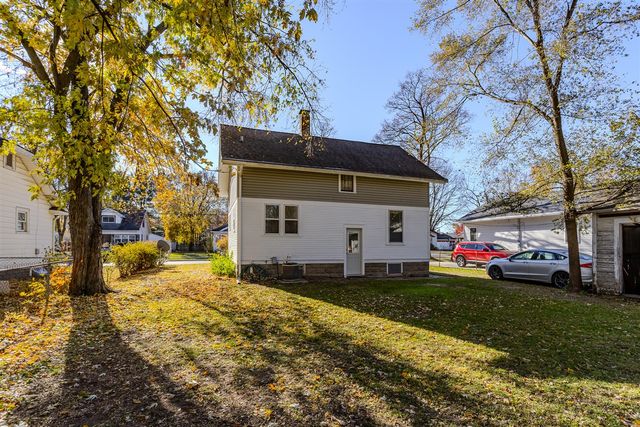 307 Ridgewood Street, Grand Rapids, MI 49548