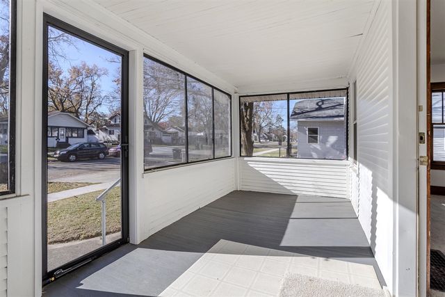 307 Ridgewood Street, Grand Rapids, MI 49548