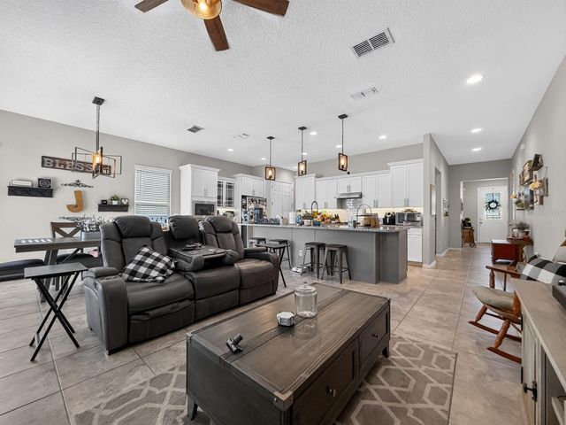 776 GRAND HILLTOP DRIVE, Apopka, FL 32703