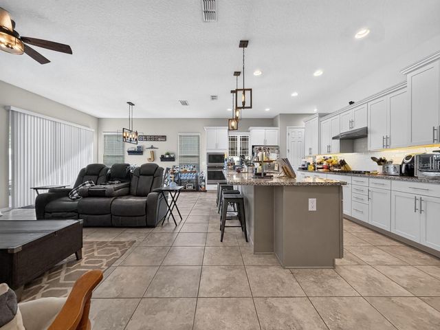 776 GRAND HILLTOP DRIVE, Apopka, FL 32703