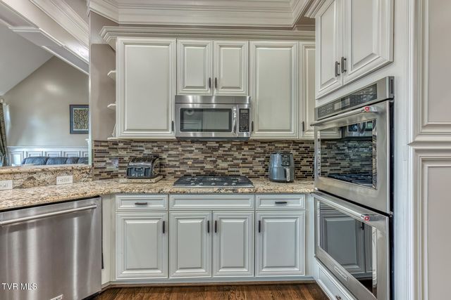201 Highland Ridge Terrace, Johnson City, TN 37615