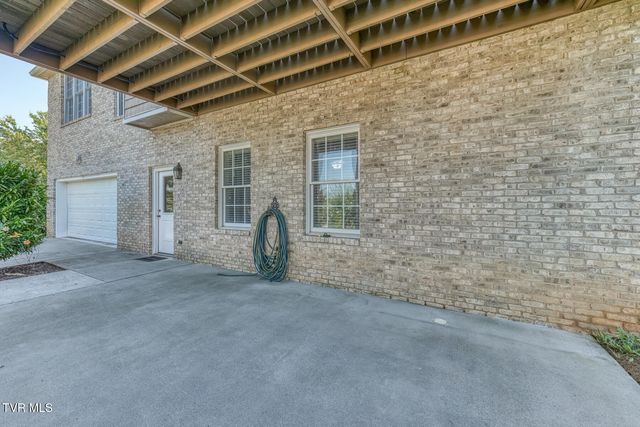 201 Highland Ridge Terrace, Johnson City, TN 37615