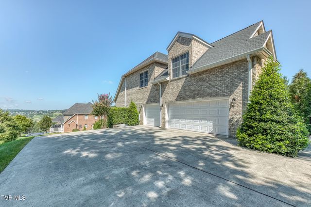 201 Highland Ridge Terrace, Johnson City, TN 37615