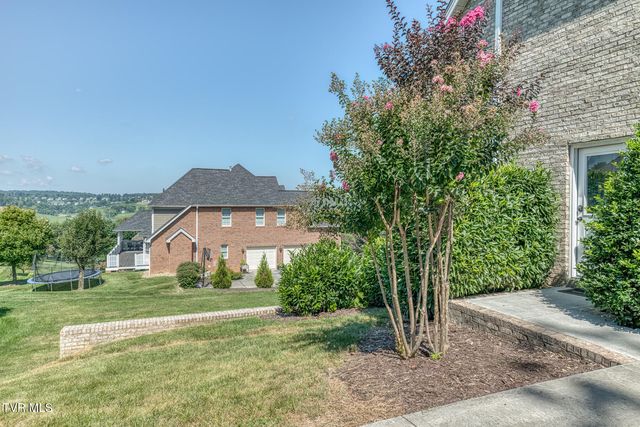 201 Highland Ridge Terrace, Johnson City, TN 37615