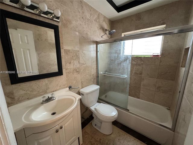 75 Washington Ave 18, Miami Beach, FL 33139