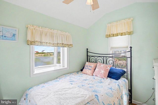 1022 SOUTH GREEN STREET, Tuckerton, NJ 08087