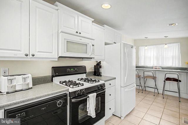1022 SOUTH GREEN STREET, Tuckerton, NJ 08087