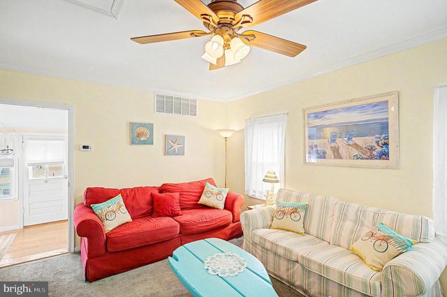 1022 SOUTH GREEN STREET, Tuckerton, NJ 08087