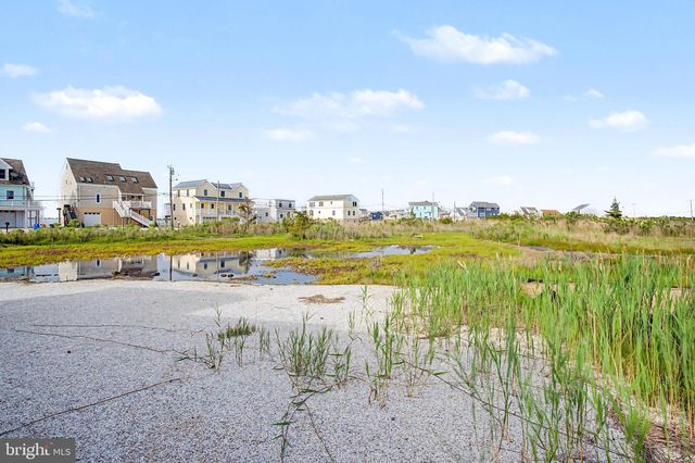 1022 SOUTH GREEN STREET, Tuckerton, NJ 08087