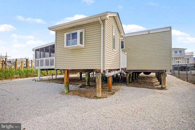 1022 SOUTH GREEN STREET, Tuckerton, NJ 08087