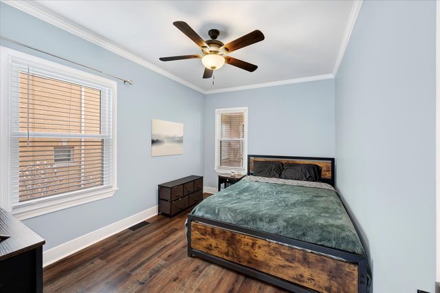 272 N Willow Road, Elmhurst, IL 60126