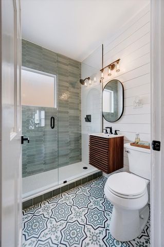 272 N Willow Road, Elmhurst, IL 60126