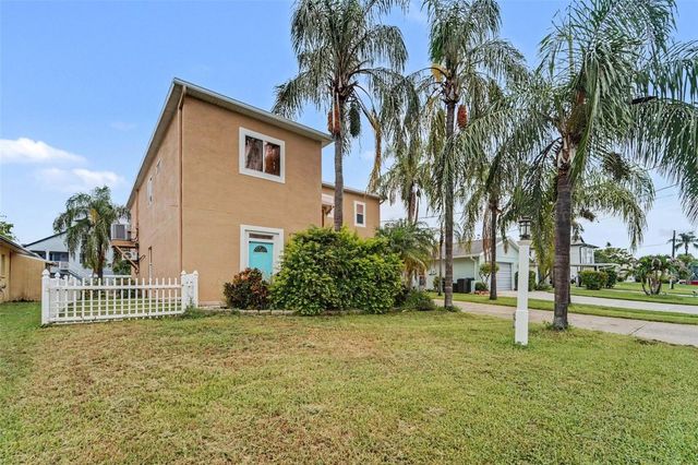 7533 HATTERAS DR, Hudson, FL 34667