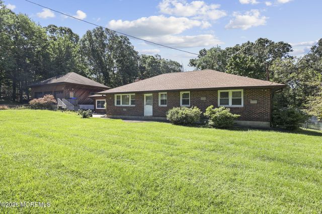 144 N Cooks Bridge Road, Jackson, NJ 08527
